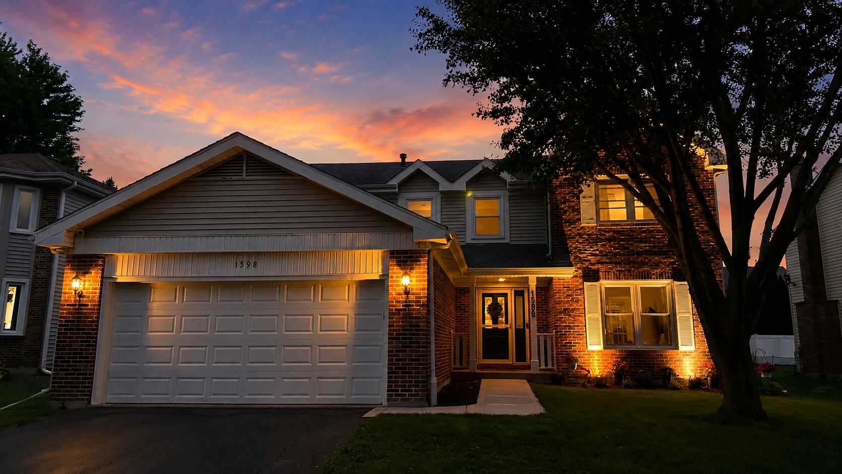 1598 Lois Ann Ln at twilight